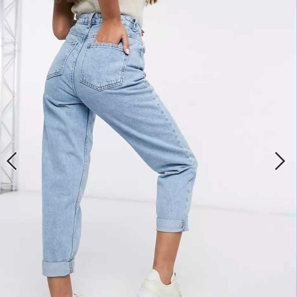 ASOS DESIGN Petite High Rise Mom Jeans, Lightwash - Picture 2 of 9